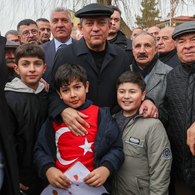 Özgür Özel: Deprem zamanı 21 yıllık bir iktidar vardı(2)