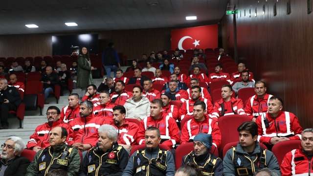 Edremit Belediyesi'nden "Temel Afet Bilinçlendirme Eğitimi"