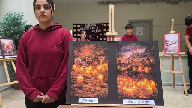 Deprem şehitleri Özalp'ta anıldı