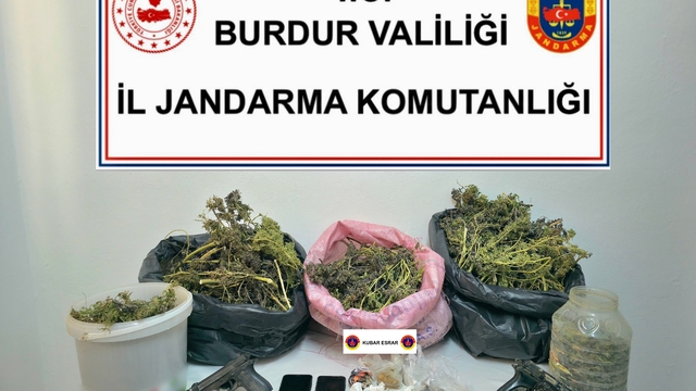 Burdur'da jandarmadan uyuşturucu operasyonu: 2 tutuklama