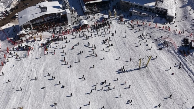 Sömestirde Uludağ'a tatilci akını; Milli Park gişelerinden 15 günde 47 bin araç geçiş yaptı