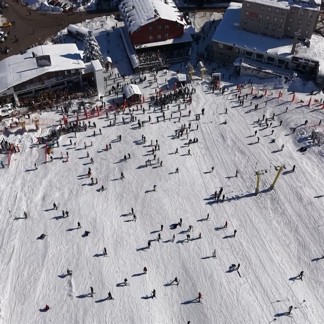 Sömestirde Uludağ'a tatilci akını; Milli Park gişelerinden 15 günde 47 bin...