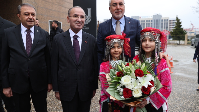 Çalışma ve Sosyal Güvenlik Bakanı Işıkhan, Şanlıurfa Valiliğini ziyaret etti