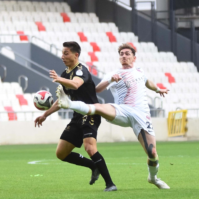 Altay sahasında Bornova'yı ağırlıyor