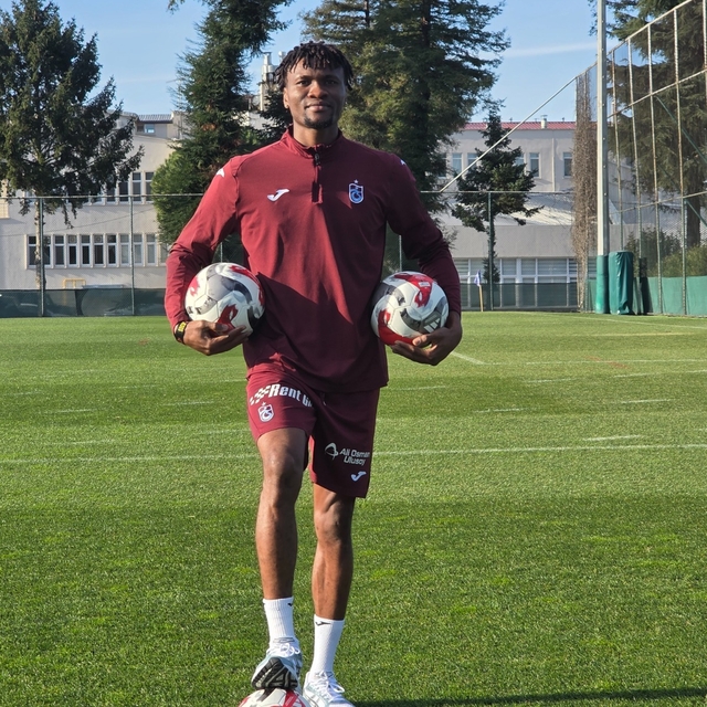 Trabzonspor 3 oyuncuyu kadrosuna katarken 8 oyuncu takımdan ayrıldı