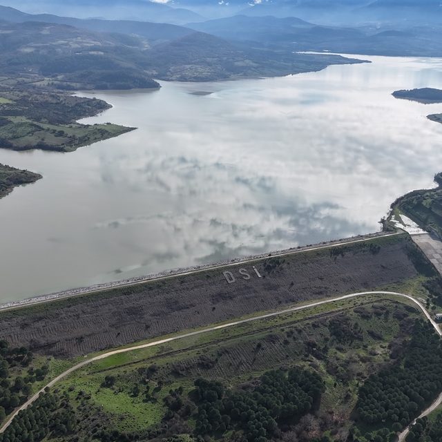 250 bin dekar alanı sulayan Bayramiç Barajı'nda su seviyesi yüzde 100'e ula...