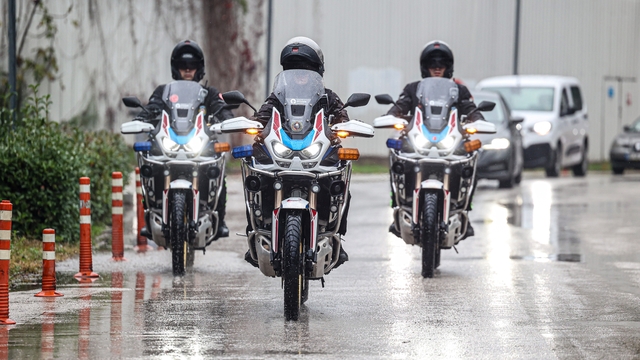 Antalya Büyükşehir'den motorize zabıta ekipleriyle daha etkin denetim