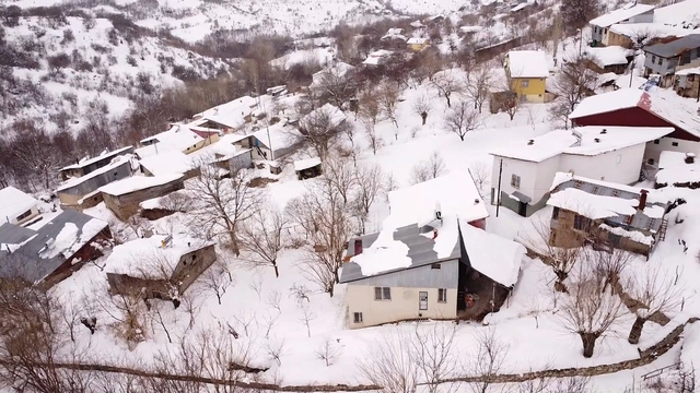 Malatya'da yoğun kar yağışı vatandaşları sevindirdi