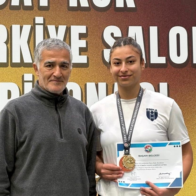 Elazığlı sporcu gülle atmada Türkiye şampiyonu oldu