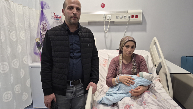 Kızlarını depremde kaybeden çift, 3 yıl sonra aynı tarihte bebek sahibi oldu