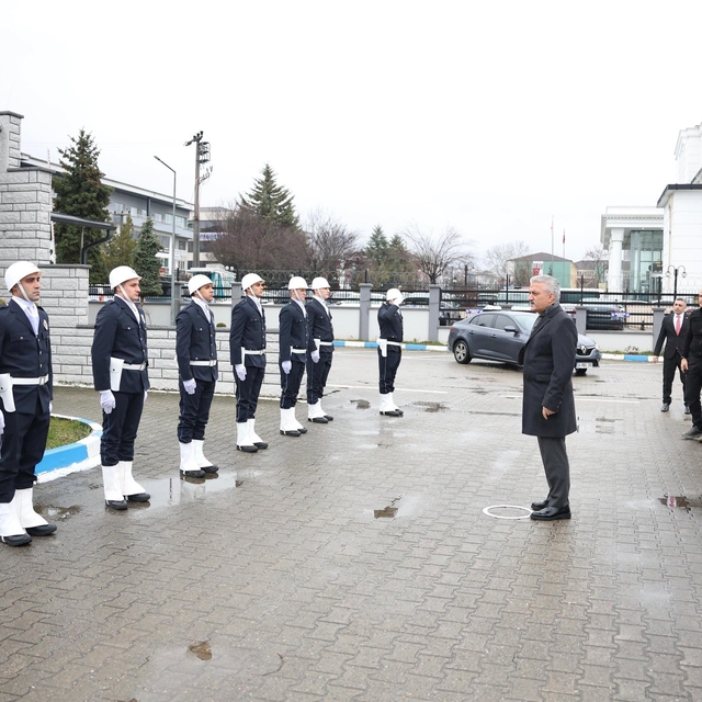 Vali Mehmet Makas polislerle bir araya geldi
