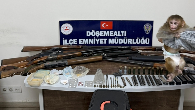 Antalya'da düzenlenen uyuşturucu operasyonunda 3 kişi gözaltına alındı