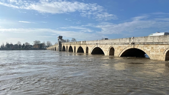 Meriç Nehri'nde su seviyesi arttı; DSİ 'turuncu alarm' uyarısında bulundu