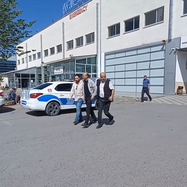 Otomobilde, boşanma aşamasındaki eşini öldüren sanığa ağırlaştırılmış müebb...