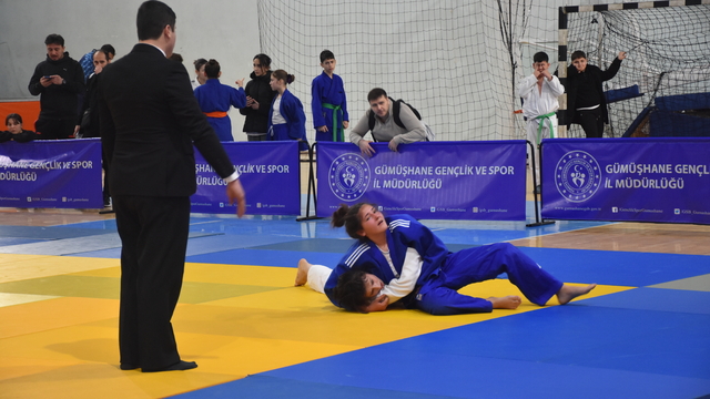 Okul Sporları Judo Yıldızlar Grup müsabakaları Gümüşhane'de başladı