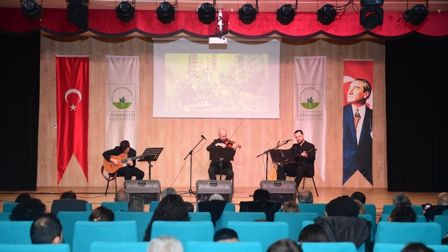 Osmangazi'de 6 Şubat depremlerinin yıl dönümünde duygu dolu anma programı