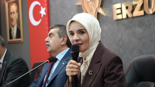 Bakan Göktaş: "Biz hiçbir zaman elimizi sahadan çekmedik, deprem turisti gibi oralara gitmiyoruz her zaman oradayız"