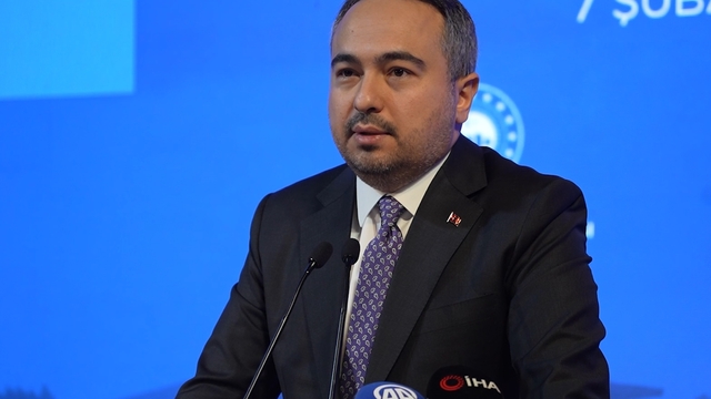 Bakan Yardımcısı Demiralp'ten kurada ismi çıkmayanlara umut veren açıklama: "Konut üretimi devam edecek"
Yüzyılın Konut Projesi kapsamında Kırıkkale'de yapılacak konutların kurası çekildi