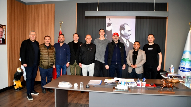 Söke 1970'den Süper Lig'e transfer olan Dağbaşı'na Başkan Arıkan'dan tebrik