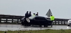 Zonguldak'ta otomobil bariyere çarptı; 1 yaralı