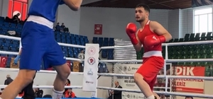Ağrılı boksör Sezgin Acar Türkiye üçüncüsü oldu