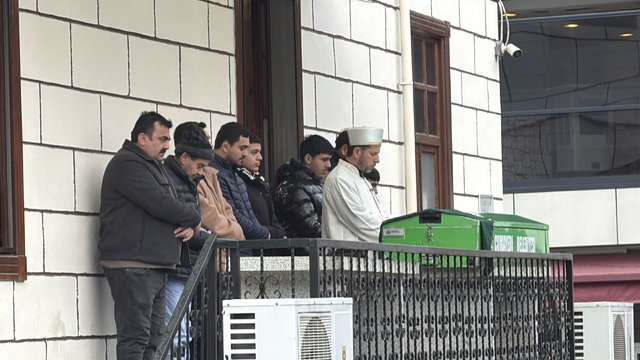 Emekli polisin öldürdüğü karısı son yolculuğuna uğurlandı