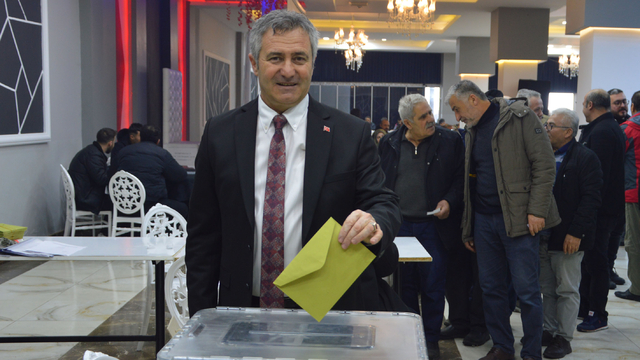 Havza Madeni İşler Esnaf Odası Başkanlığına yeniden Şahin seçildi