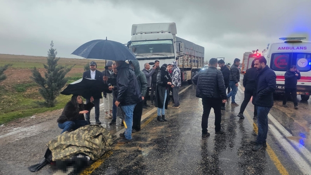 Mardin'de tır ile otomobil çarpıştı: 1 ölü, 4 yaralı