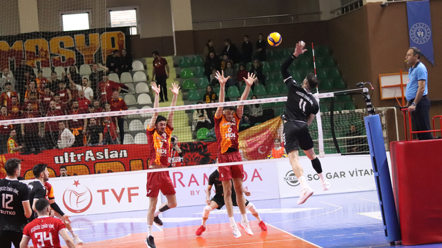 Voleybol: SMS Grup Efeler Ligi