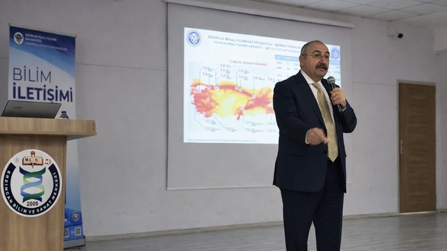Erzincan'da deprem bilincini artırmaya yönelik konferans düzenlendi