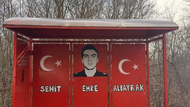 Ladik'te anlamlı çalışma: Şehidin ismi durağa kazındı