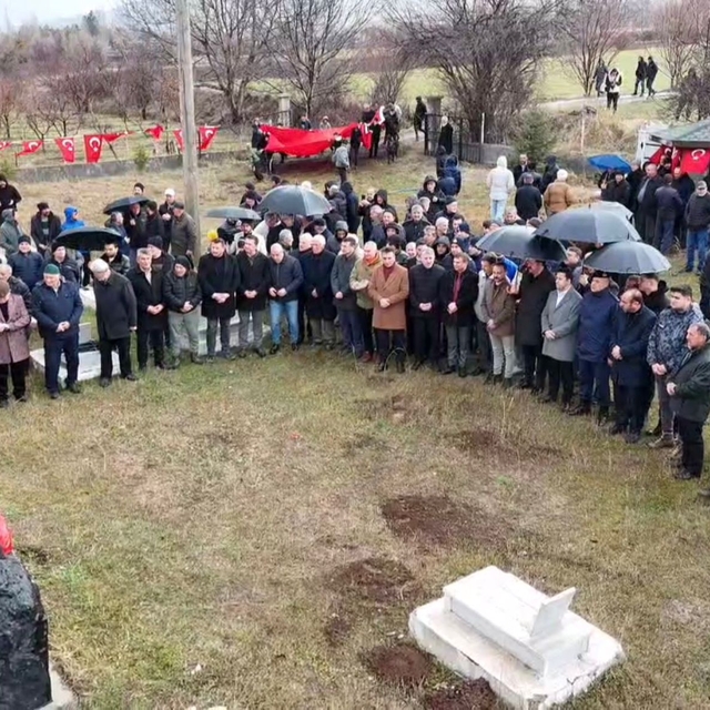 Sivas'ta Ermenilerce şehit edilen 71 asker anıldı