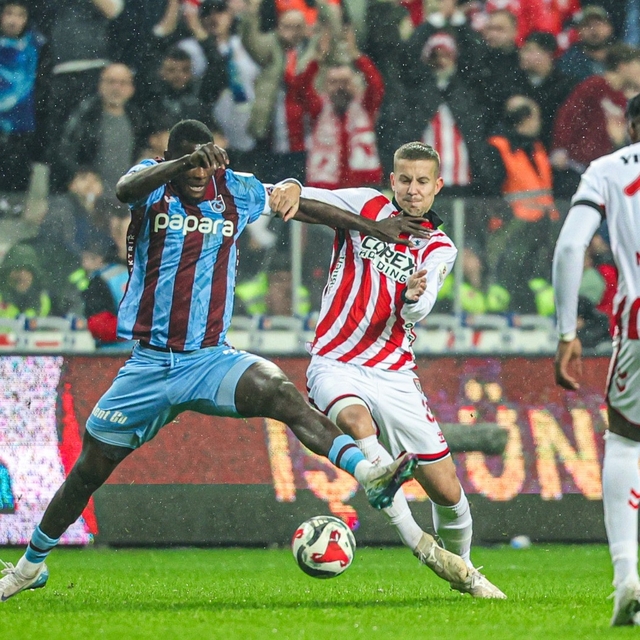Trendyol Süper Lig: Samsunspor: 0 - Trabzonspor: 1 (İlk yarı)