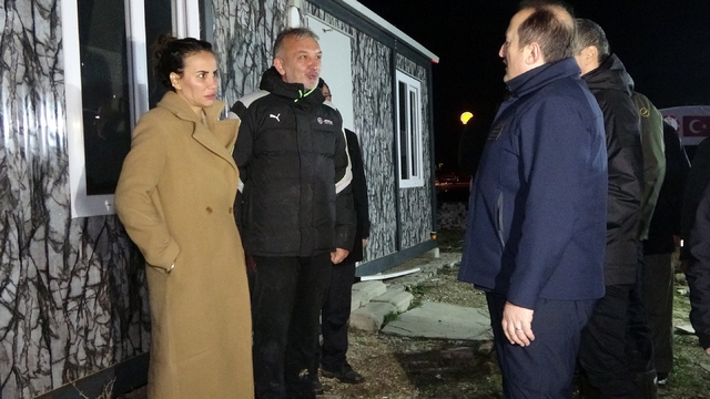 AFAD Başkanı Pehlivan: "(Uşak'taki taşkınlar) Şu an itibarıyla yaklaşık 100 araç, 150 personel görev yapıyor"