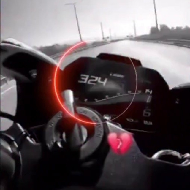 Otobanda 324 Km hıza ulaşan motosikletli ölüme meydan okudu