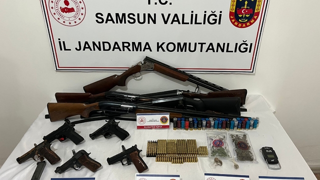 Samsun'da uyuşturucu ve silah kaçakçılığı operasyonunda 3 zanlı yakalandı
