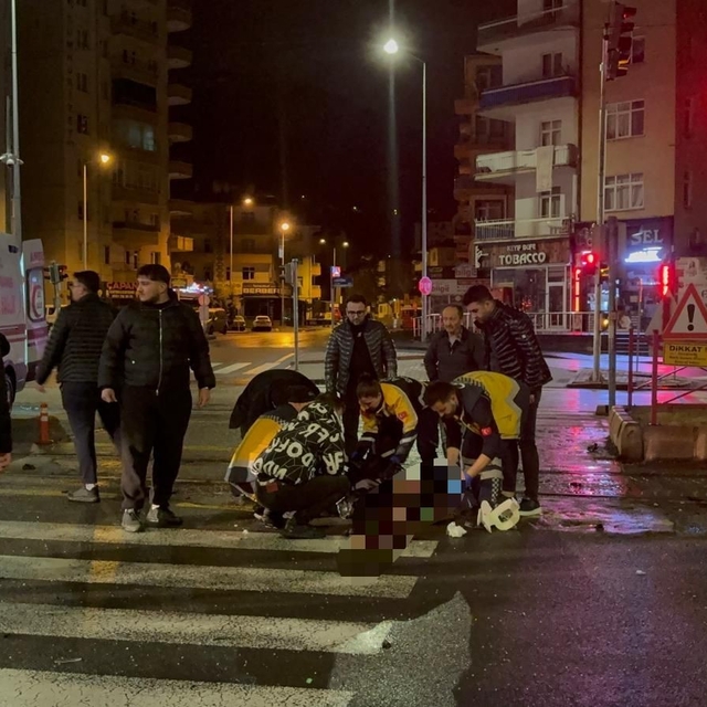 Kayseri'de ciple otomobil çarpıştı: 2 ağır yaralı