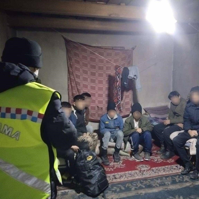 Jandarmadan göçmen operasyonu