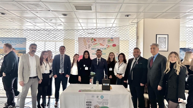 Balıkesir'de atık kumaşlara son projesi hayata geçirildi