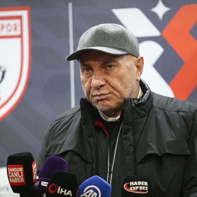 Yüksel Yıldırım: Bazı futbolcular Samsunspor formasıyla oynamayı hak etmiyo...