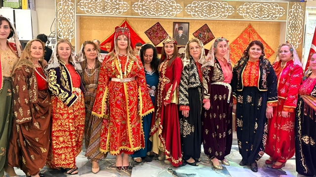 Kütahya'da "Şalvarını Al Gel" etkinliğiyle geleneksel giyim kültürü yeniden canlandı