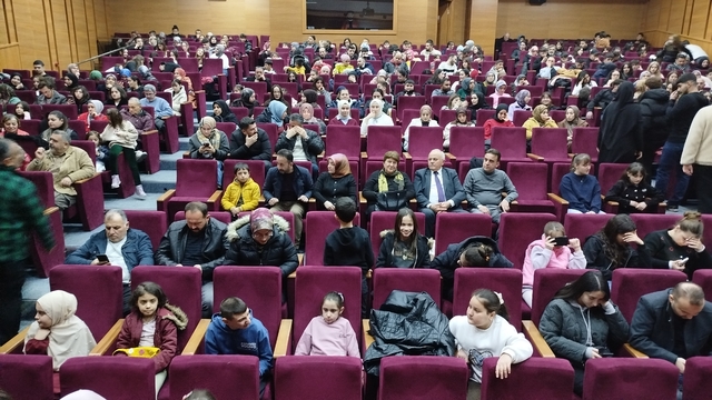 Yozgat Belediyesi Şehir Tiyatrosu, Boyabatlı tiyatroseverlerle buluştu