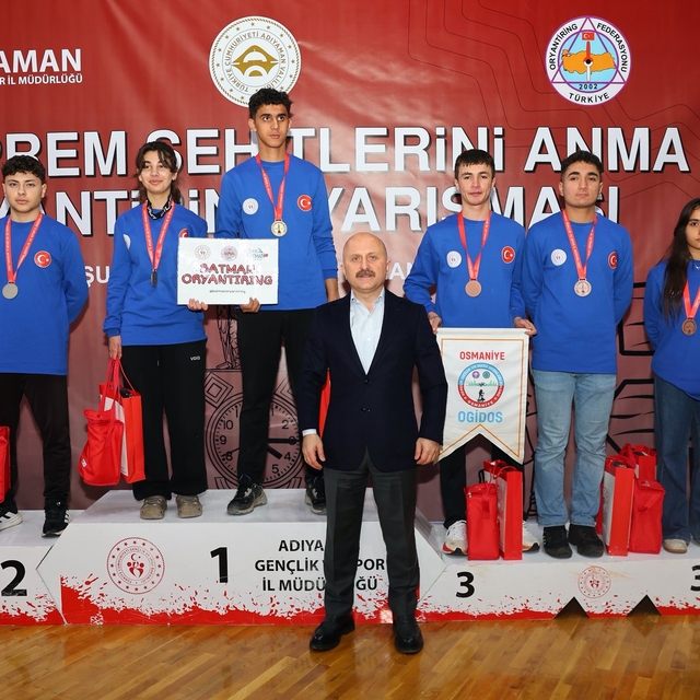 Adıyaman'da sporcular madalyaları depremde ölenlerin adına aldılar