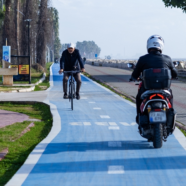 Mersin'de yürüyüş ve bisiklet yolları 20 kamerayla izleniyor
