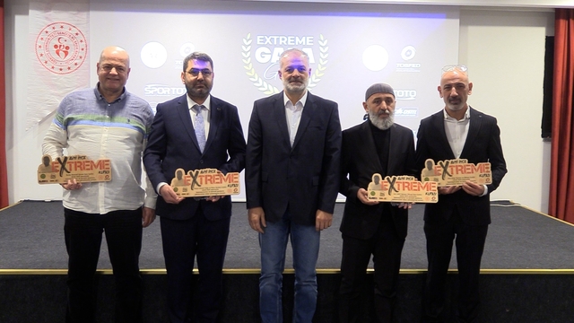 Bolu'da extreme yarışlarında dereceye giren sporculara ödülleri verildi