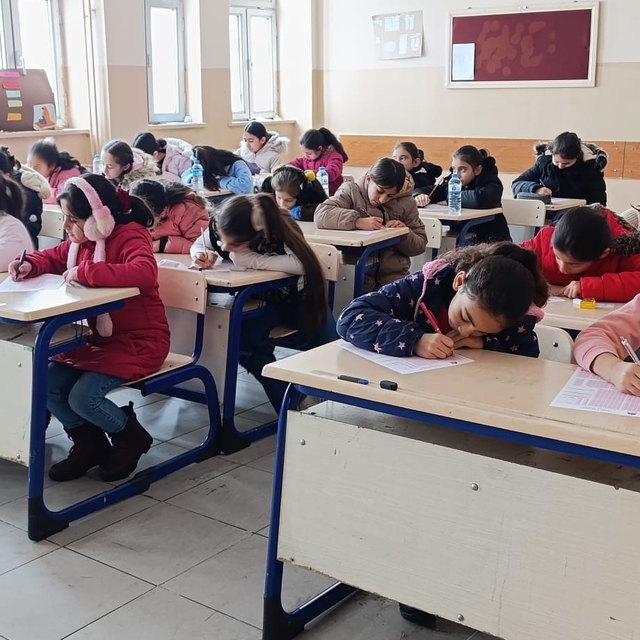 Ağrı'da gerçekleştirilen Siyer Yarışmasına yüzlerce kişi katıldı