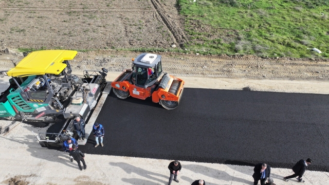 Yeni tesisin ilk asfaltı Hacıbektaşlı'nın yollarıyla buluştu
