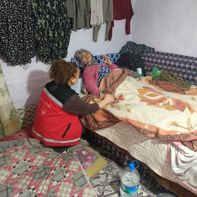 Yangın mağduru aileye barınma ve sosyal destek