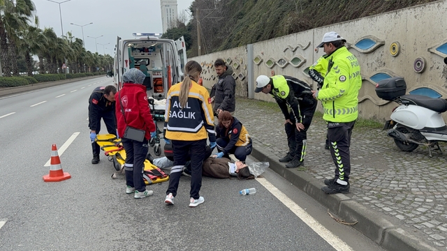 Samsun'da motosikletli genç kadın yaralandı