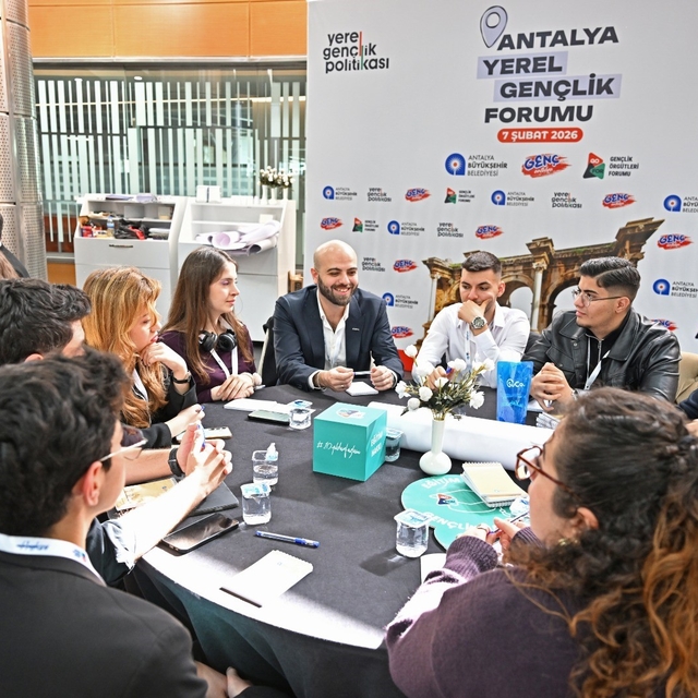 Gençler 'Antalya Yerel Gençlik Forumu'nda buluştu